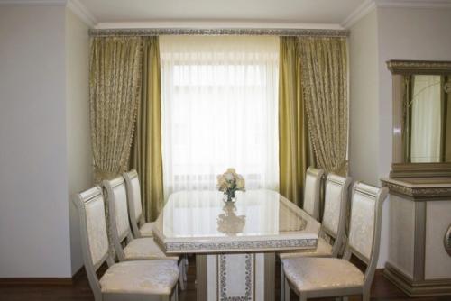 Ширина багета для натяжных потолков. Виды профиля для натяжных потолков 02 Ширина багета для натяжных потолков. Виды профиля для натяжных потолков 02