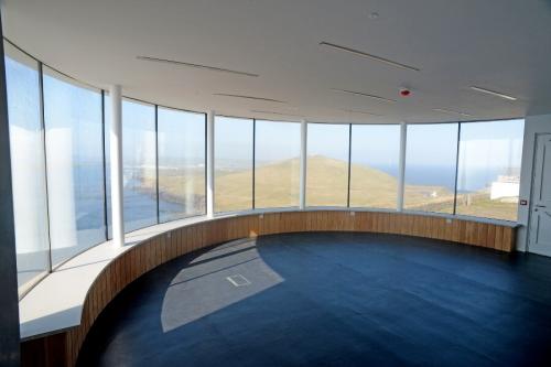 Панорамные окна в квартире. Виды панорамных окон