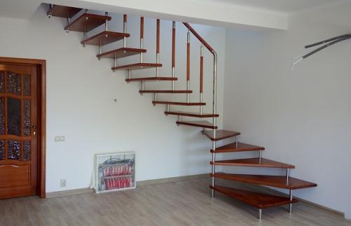 Лестница на второй этаж в частном доме на одном косоуре. Обзор лестниц на второй этаж для частного дома