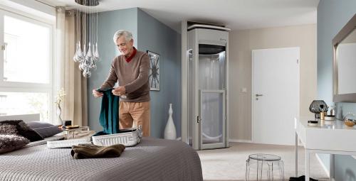 Лифт в квартире. Британские конструкторы придумали лифт, который можно установить в любом частном доме без шахты