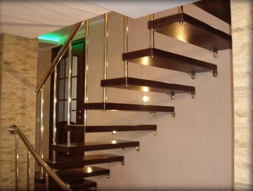 Лестница на второй этаж в частном доме на одном косоуре. Обзор лестниц на второй этаж для частного дома