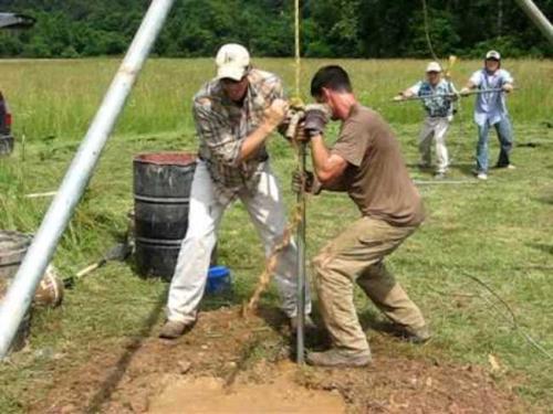 Обустройство абиссинской скважины для зимнего использования. Абиссинская скважина: что это такое и как ее сделать своими руками — плюсы и минусы, срок службы, устройство