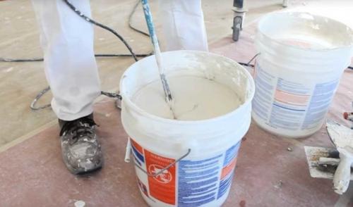 Что добавить в шпаклевку, чтобы она быстро не схватывалась. Как самостоятельно замедлить затвердевание гипсовой шпаклевки