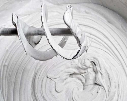 Что добавить в шпаклевку, чтобы она быстро не схватывалась. Как самостоятельно замедлить затвердевание гипсовой шпаклевки