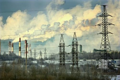 Опасно ли жить под лэп. Это — линии электропередач (ЛЭП).