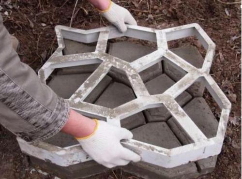 Садовая плитка своими руками состав смеси. Состав раствора для изготовления тротуарной плитки своими руками