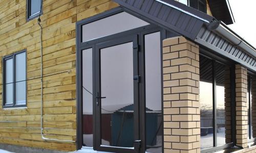 Пластиковые двери входные для частного дома. Достоинства и недостатки