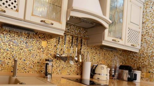 Ремонт кухни своими руками — этапы восстановления и рекомендации по простому и дешевому ремонту кухни (90 фото)