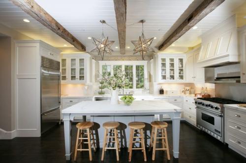 Потолки с балками декоративными. Потолок с балками – современные дизайнерские решения, идеи декора и варианты оформления