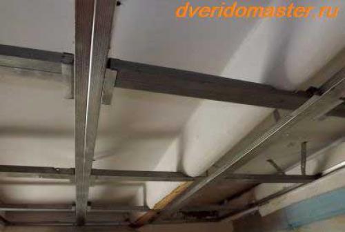 Потолки с балками декоративными. Потолок с балками – современные дизайнерские решения, идеи декора и варианты оформления 26 Потолки с балками декоративными. Потолок с балками – современные дизайнерские решения, идеи декора и варианты оформления 26