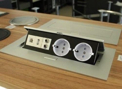 Скрытые розетки для кухни. Классификация встраиваемых в столешницу блоков