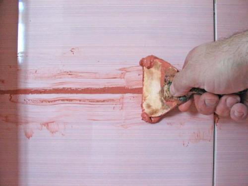 Как расшивать швы плитки. Правильная расшивка швов плитки: советы мастеров