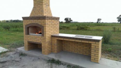 Кладка барбекю своими руками. Барбекю из кирпича: как сделать простой комплекс своими руками. Проекты, чертежи и порядок выполнения работ