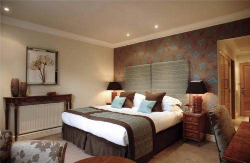 Золотисто коричневый цвет в интерьере. Коричневый в интерьере разных комнат