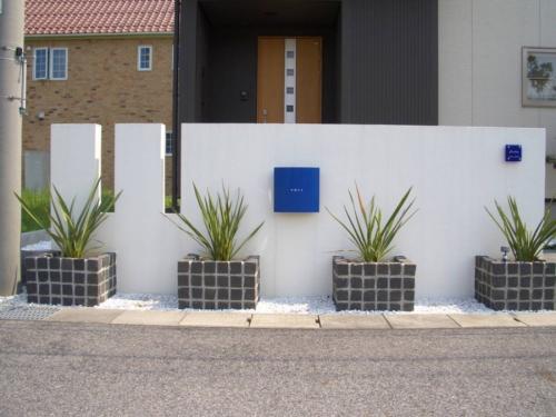 Клумбы из камня и кирпича. Клумбы из кирпича —, как красиво сложить своими руками? 115 фото и советы дизайнеров