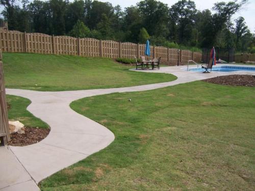 Как украсить бетонную дорожку после заливки. Бетонные дорожки: советы профессионалов и инструкция по укладке своими руками (95 фото)