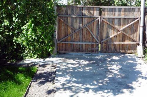 Дорожки бетонные своими руками. Как спланировать садовую дорожку 17