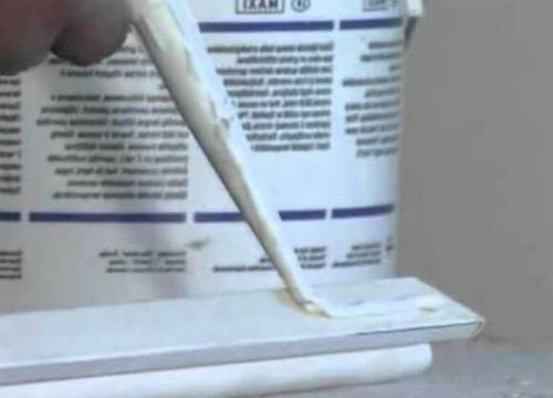 Плинтус потолочный своими руками. Как клеить потолочный плинтус шпаклёвкой 05