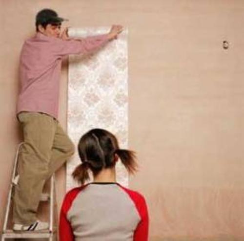 Сколько нужно рулонов обоев на комнату 17 кв.м. Рассчитаем рулоны обоев