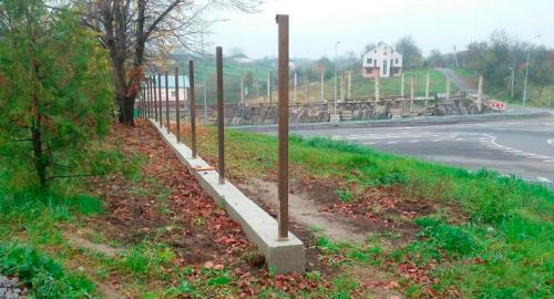 Заливка ленточного фундамента под забор. Очередность наливки