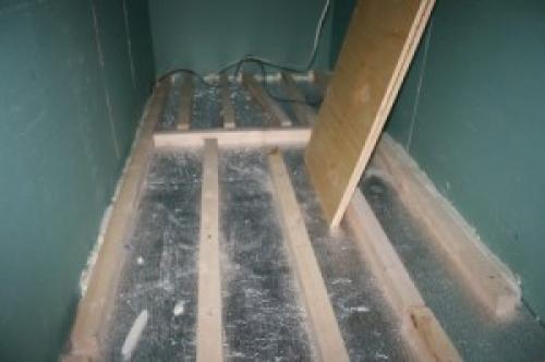 Пол на балконе лаги. Пол на лагах на балконе