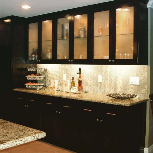 Какие цвета в интерьере сочетаются с бежевым и коричневым. С какими цветами сочетается в интерьере 34