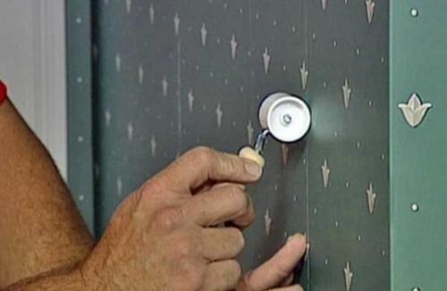 Как клеить флизелиновые обои на бумажной основе. Работаем с флизелиновой основой