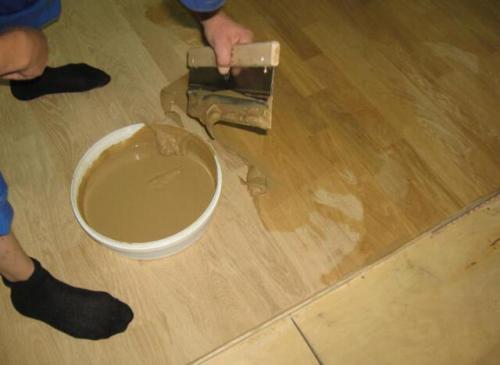 Шпаклёвка по дереву для пола, какую выбрать. Работы на древесном покрытии