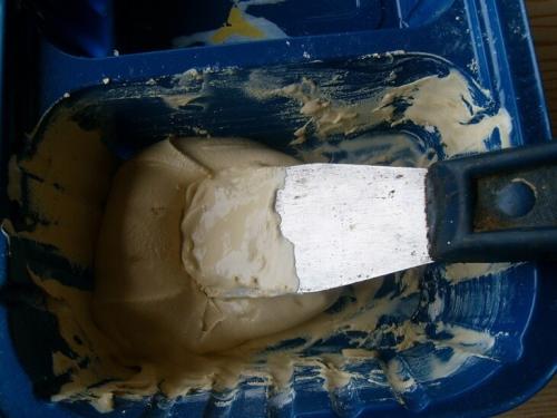 Как в домашних условиях сделать шпаклевку по дереву. Самодельная шпатлевка: зачем она нужна? 11 Как в домашних условиях сделать шпаклевку по дереву. Самодельная шпатлевка: зачем она нужна? 11