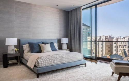 Сочетание серого и коричневого в спальне. Как воспринимается серый цвет?