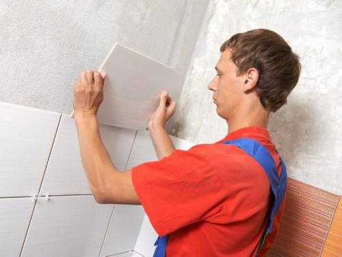 Как класть на стену керамическую плитку. Укладка плитки 07