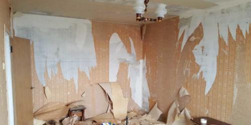 Как снять старые советские обои в несколько слоев