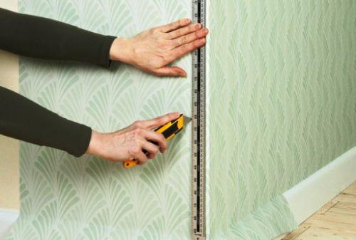 Как клеить обои на потолок с закругленными углами. Оклеивание внутренних и внешних углов