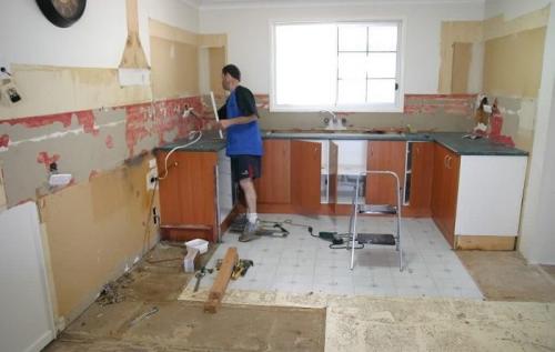 Как сделать ремонт в квартире экономно. Делаем стильный дизайнерский ремонт в обычной комнате за три дня и 760 рублей 07