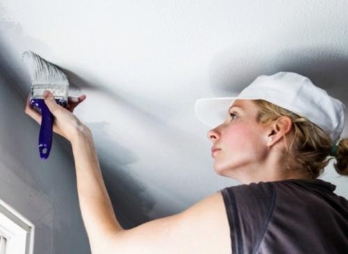 Отделка потолка в квартире варианты. Обои: недорогой вариант отделки 31