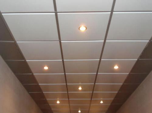 Как собирать потолок Армстронг. Панели потолка Армстронг 05