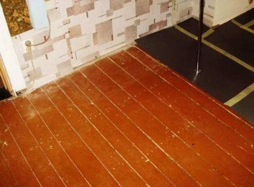 Как уложить ламинат на деревянный пол. Деревянный пол, в чем особенности и преимущества