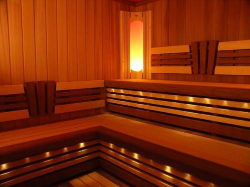 Чем отделывают стены в квартире. Венецианская штукатурка 02