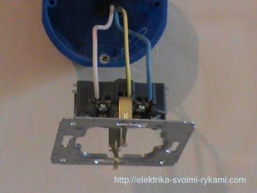 Как подсоединить двойную розетку. Как подключить двойную розетку в один подрозетник? 23 Как подсоединить двойную розетку. Как подключить двойную розетку в один подрозетник? 23