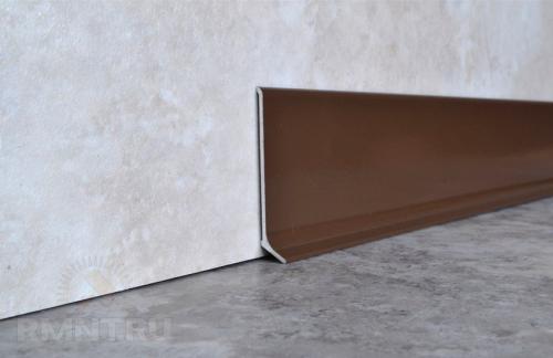 Как правильно делать углы на потолочных плинтусах. Как правильно отрезать потолочные покрытия 06