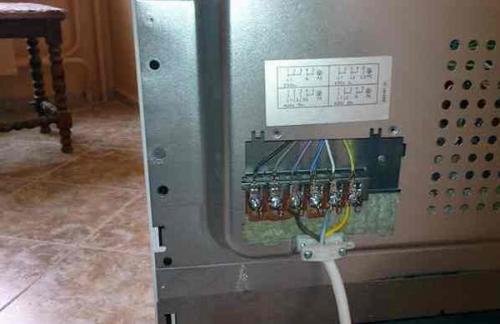 Как подключить электроплиту к обычной розетке. Можно ли подключить электроплиту к обычной розетке