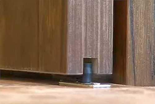 Установка дверей на роликах. Как установить раздвижные межкомнатные двери своими руками?