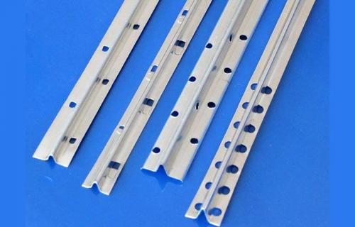 Нанесение декоративной штукатурки на фасад. Нанесение смеси на поверхности из различных материалов