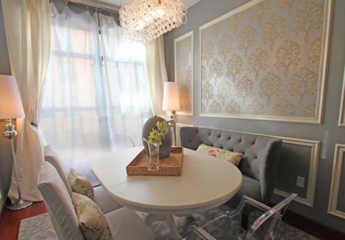 Современная оклейка стен обоями. Какие виды обоев можно комбинировать?