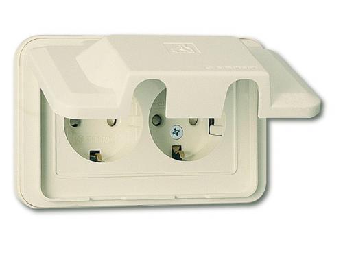 Как подсоединить розетку с заземлением. Монтаж встраиваемого устройства