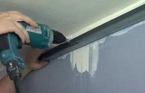 Монтаж гипсокартона на потолок двухуровневый. Монтаж 1 яруса двухуровневого потолка из гипсокартона своими руками