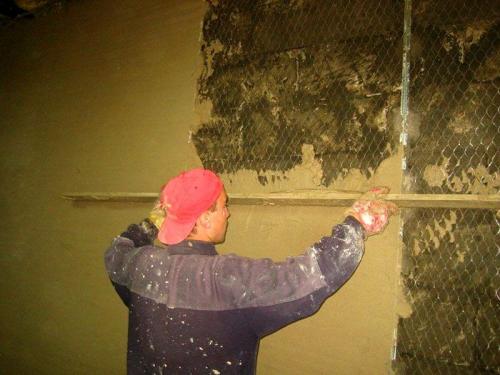 Нанесение декоративной штукатурки на фасад. Нанесение смеси на поверхности из различных материалов