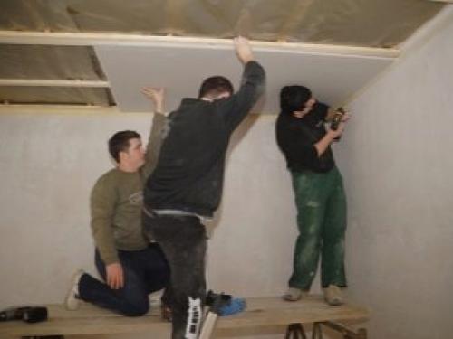 Монтаж подвесных потолков своими руками из гипсокартона. 04 Монтаж подвесных потолков своими руками из гипсокартона. 04