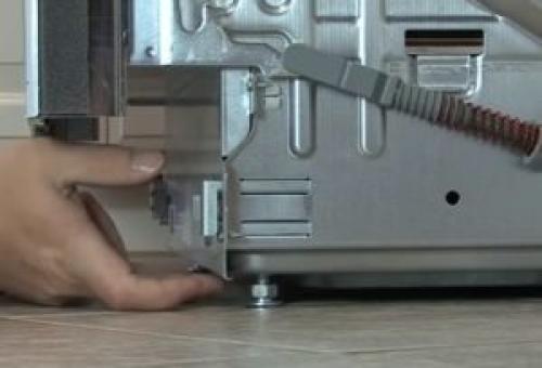 Как встроить отдельно стоящую посудомоечную машину. Особенности конструкции встраиваемых ПММ