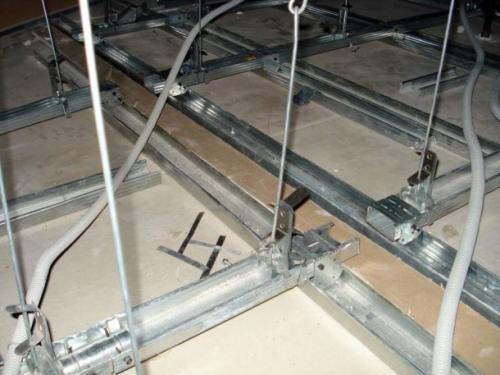 Гкл на потолок. Монтируем потолок из ГКЛ: какой гипсокартон лучше использовать для потолка